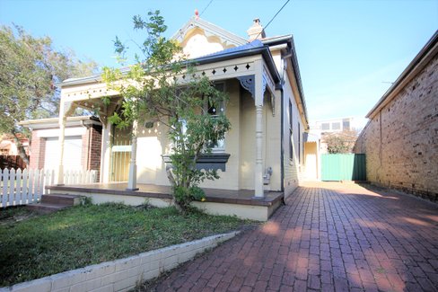 276 Railway Parade, CARLTON NSW 2218