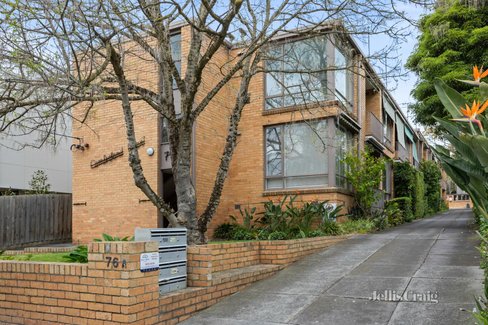 2 76A Campbell Road Hawthorn East 3123
