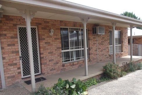 2/79 Fitzroy Street, TUMUT NSW 2720