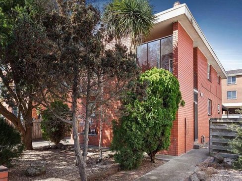 2 79 Haines Street Hawthorn 3122