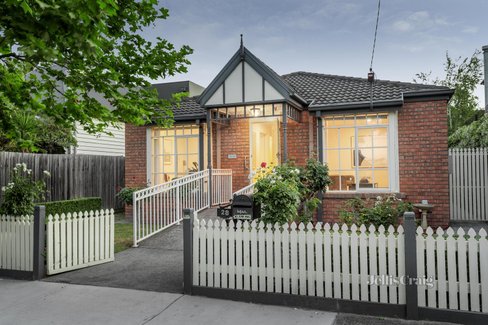 28 Ardrie Road Malvern East 3145