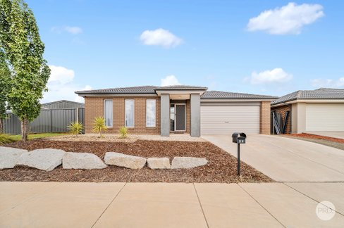 28 Aspect Drive, HUNTLY VIC 3551