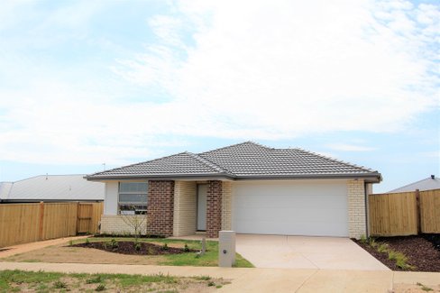 28 Banff Road, Winter Valley VIC 3358