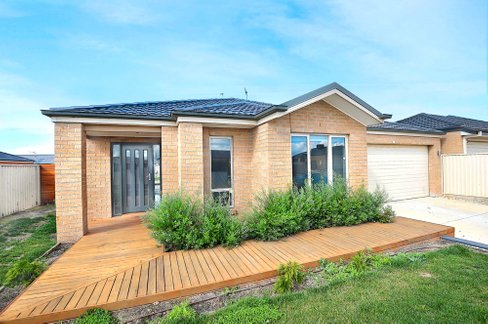28 Barley Sheaf Drive  Miners Rest 3352