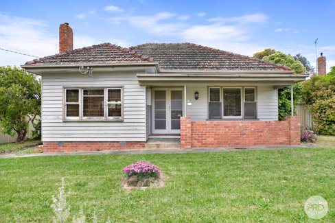 28 Bradbury Street, BROWN HILL VIC 3350