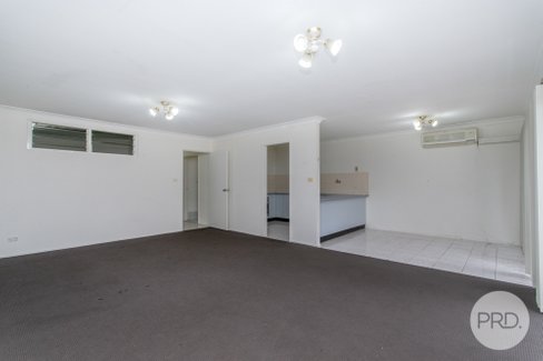 2/8 Bringelly Road, KINGSWOOD NSW 2747