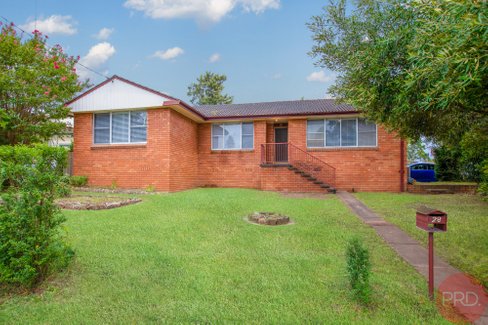 28 Bunning Avenue, RUTHERFORD NSW 2320