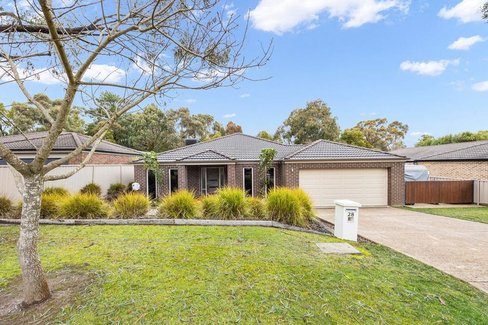 28 Canadian Springs Drive, CANADIAN