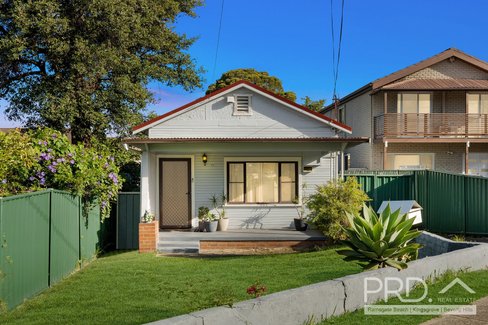 28 Canarys Road, ROSELANDS NSW 2196