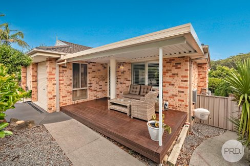 2/8 Charthouse Avenue, CORLETTE NSW 2315