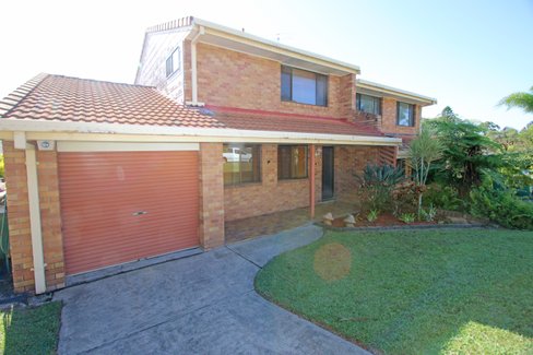 2/8 Corunna Crescent, ASHMORE QLD 4214