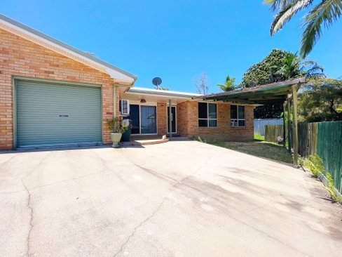 2/8 Eugenia Street, BOYNE ISLAND QLD 4680