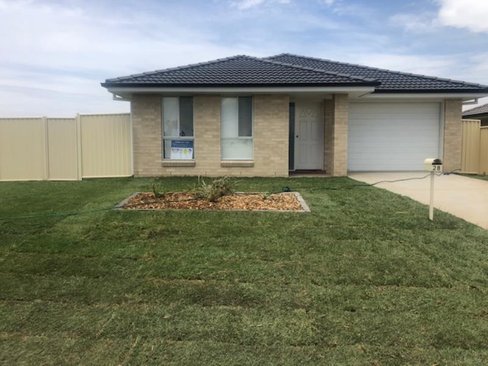28 Flemming Crescent, TAMWORTH NSW 2340