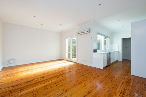 2/8 Goulburn Street Yarraville 3013