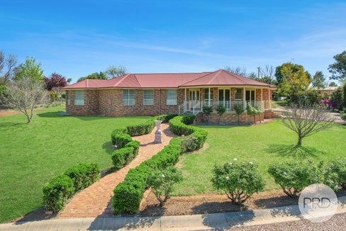 28 Hartmann Drive, TAMWORTH NSW 2340
