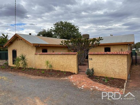 28 Hendy Road, BURONGA NSW 2739
