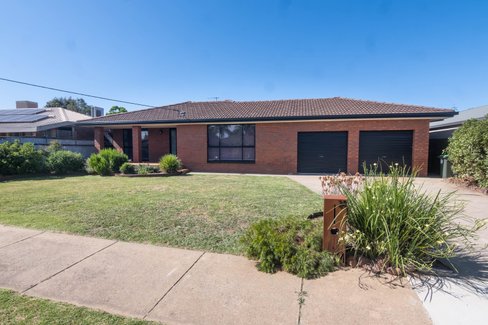 28 Lachlan Crescent, SHEPPARTON VIC 3630