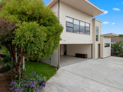 2/8 Lennox Avenue, LUTANA TAS 7009