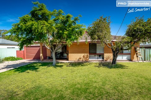 28 Main Street, LAKE ALBERT NSW 2650