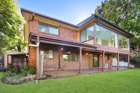 28 Maralinga Drive, ASHMORE QLD 4214