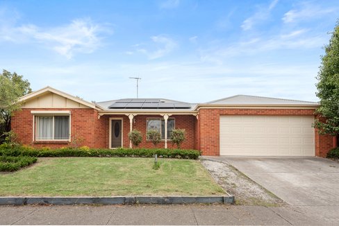 28 Newhaven Avenue St Albans Park 3219