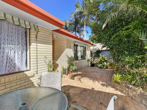 2/8 Ordino Court, REEDY CREEK QLD 4227