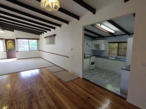 28 Susanne Street, SOUTHPORT QLD 4215