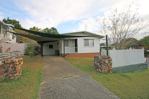 28 Susanne Street, SOUTHPORT QLD 4215