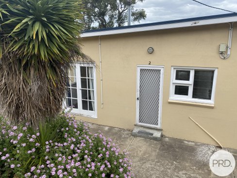 2/8 Tianna Road, LINDISFARNE TAS 7015