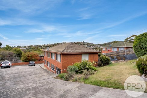 2/8 Wallace Avenue, LENAH VALLEY TAS 7008