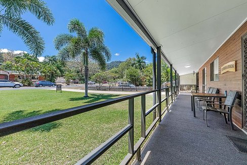 28 Wambiri Street, CANNONVALE QLD 4802