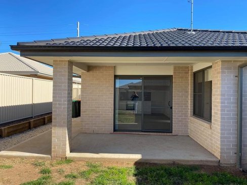 2/88 Marathon Street, WEST TAMWORTH NSW 2340