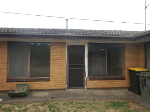 2/9 Aminya Avenue, DELACOMBE VIC 3356