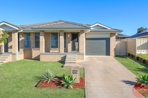 29 Carnarvon Circuit, EAST MAITLAND NSW 2323