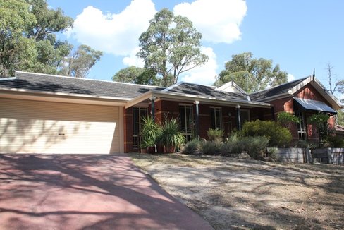 29 Darriwell Drive, MOUNT HELEN VIC 3350