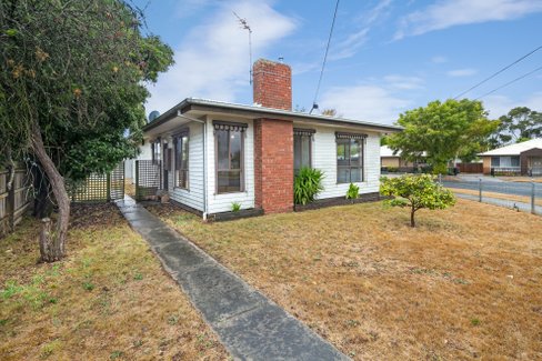 29 Hazel Road, WENDOUREE VIC 3355