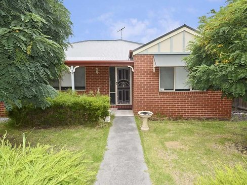 29 Helmer Crescent East Geelong 3219