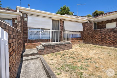 2/9 Hermitage Avenue, MOUNT CLEAR VIC 3350