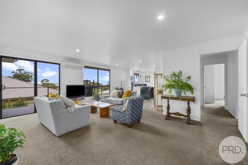 29 Hillside Drive, BLACKMANS BAY TAS 7052