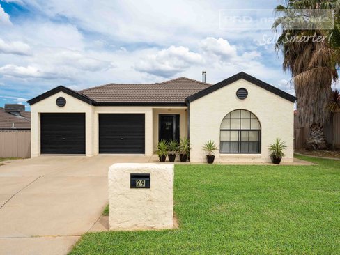 29 Illeura Road, BOURKELANDS NSW 2650