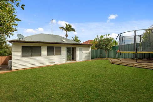 29 Iraga Avenue, PEAKHURST NSW 2210