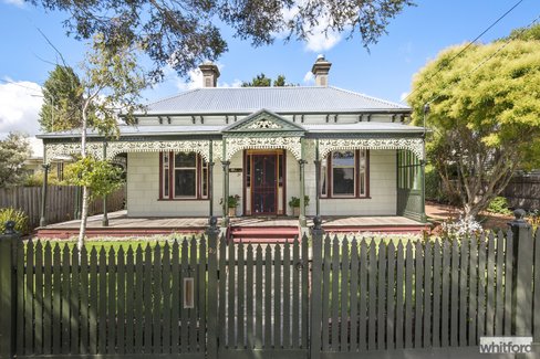 29 Lawton Avenue, Geelong West