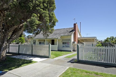29 McNeill Avenue East Geelong 3219
