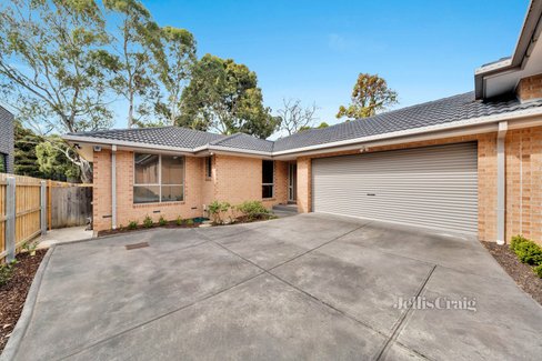 2/9 Montclair Avenue  Glen Waverley 3150