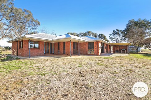 29 Nyanza Road, TABLE TOP NSW 2640