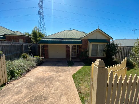 2/9 Oakview Court Highton 3216