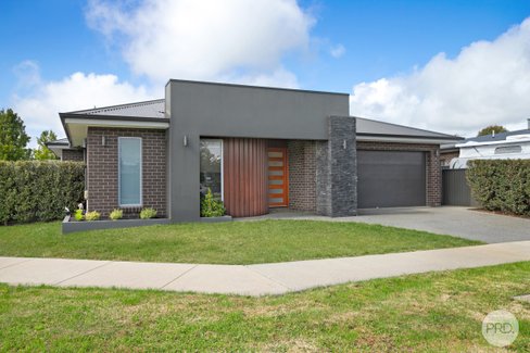 29 O'Shannassy Parade, LUCAS