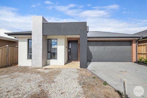 29 Steamboat Avenue, WINTER VALLEY VIC 3358