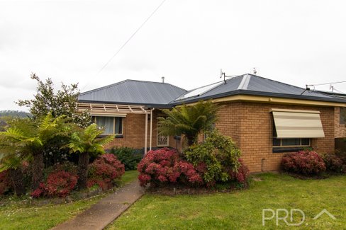 29 Sunnyside Avenue, BATLOW NSW 2730