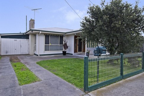29 Watsonia Grove Norlane 3214